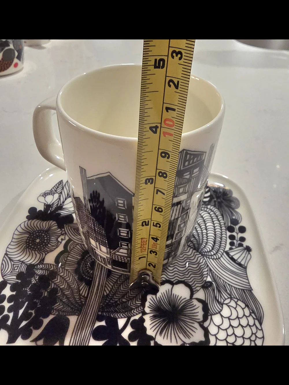 Marimekko White Oiva Rectangular Dish With Cup - Picture 6 of 9